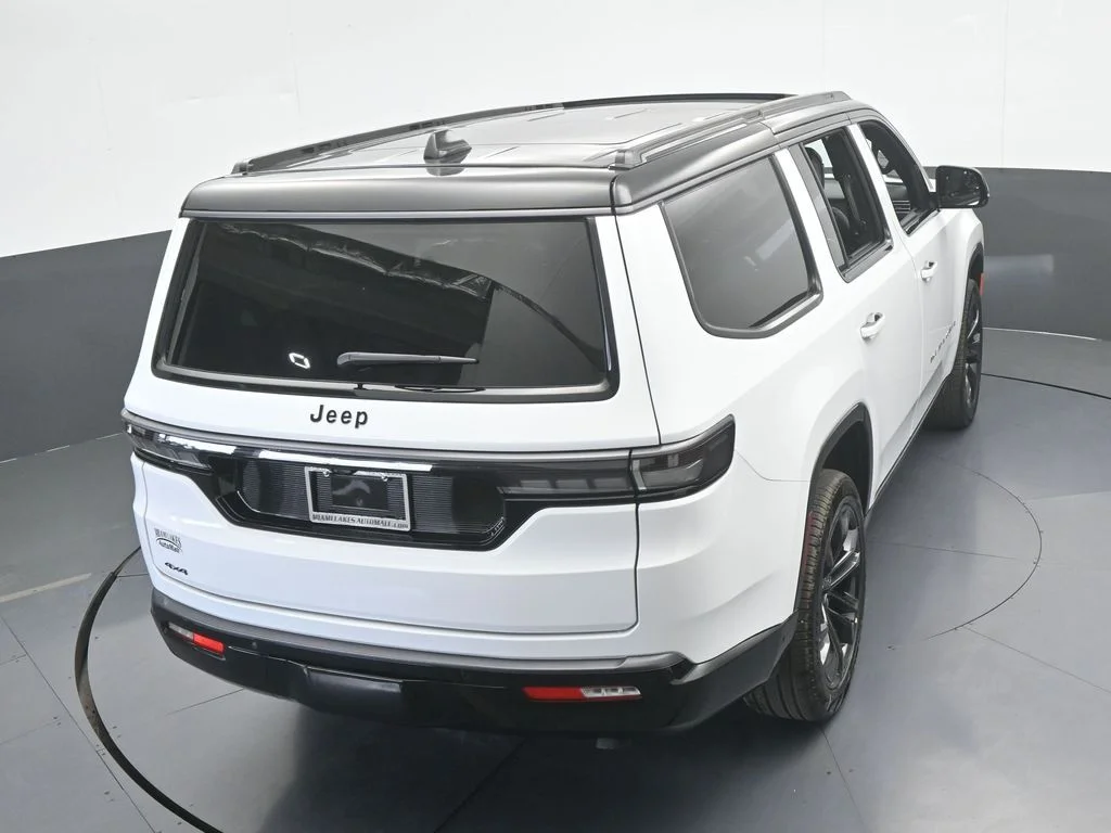 New 2026 Bright White Clearcoat Jeep Summit Obsidian image 50