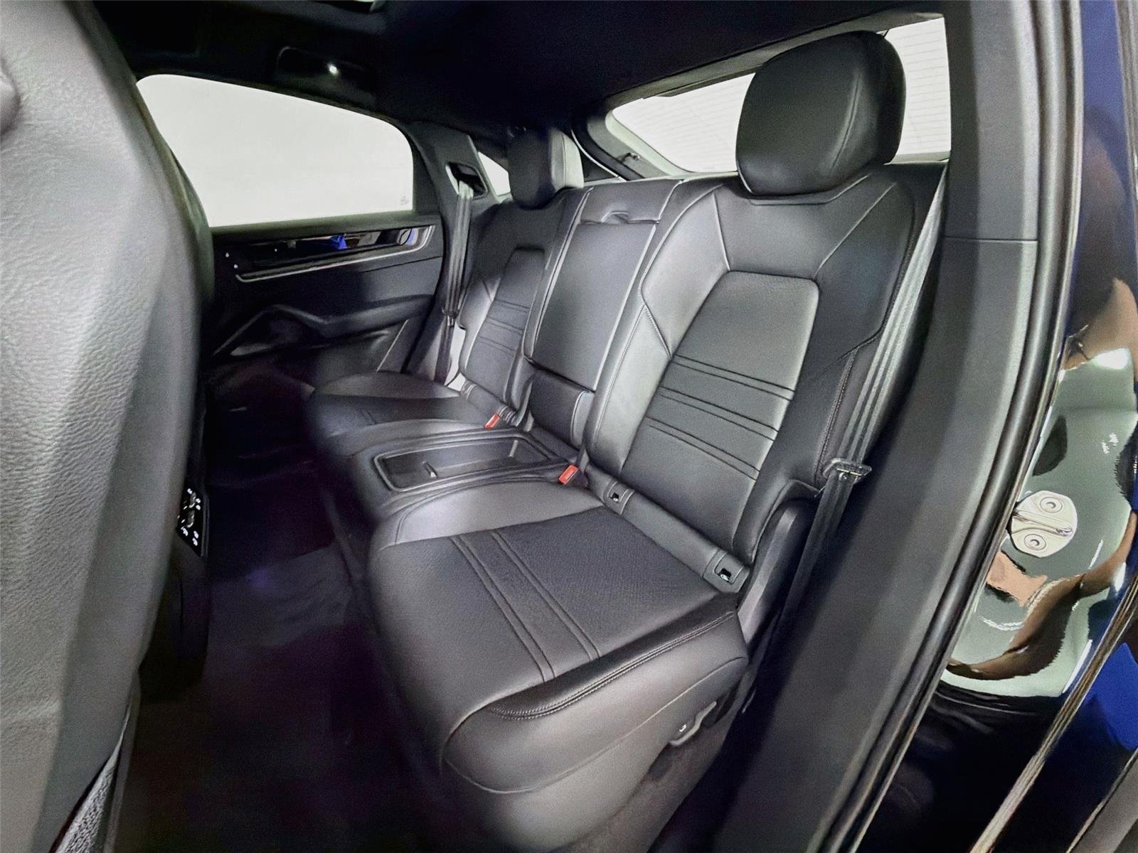 New 2026 Chromite Black Metallic Porsche Coupé image 26