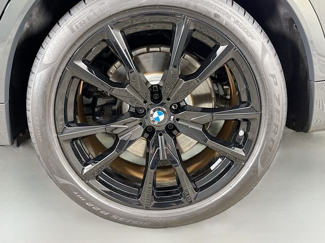New 2026 Gray Metallic BMW xDrive40i image 34
