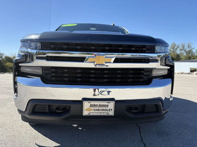 Used 2020 Gray Chevrolet LT image 17