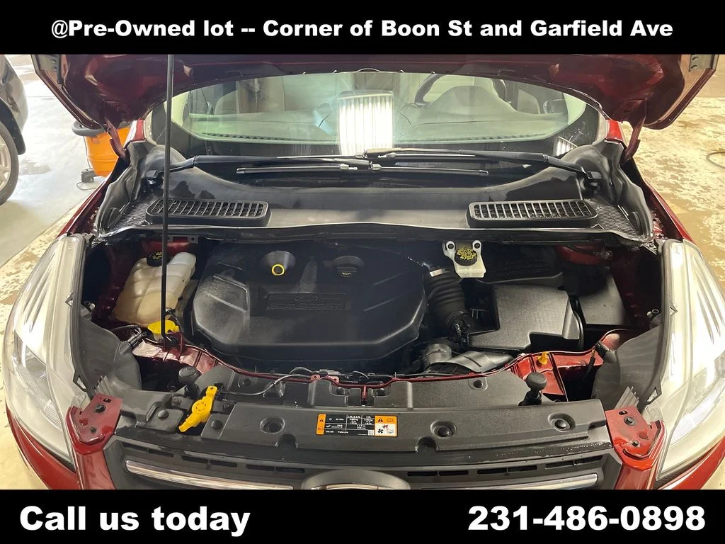 Used 2014 Orange Ford SE image 10