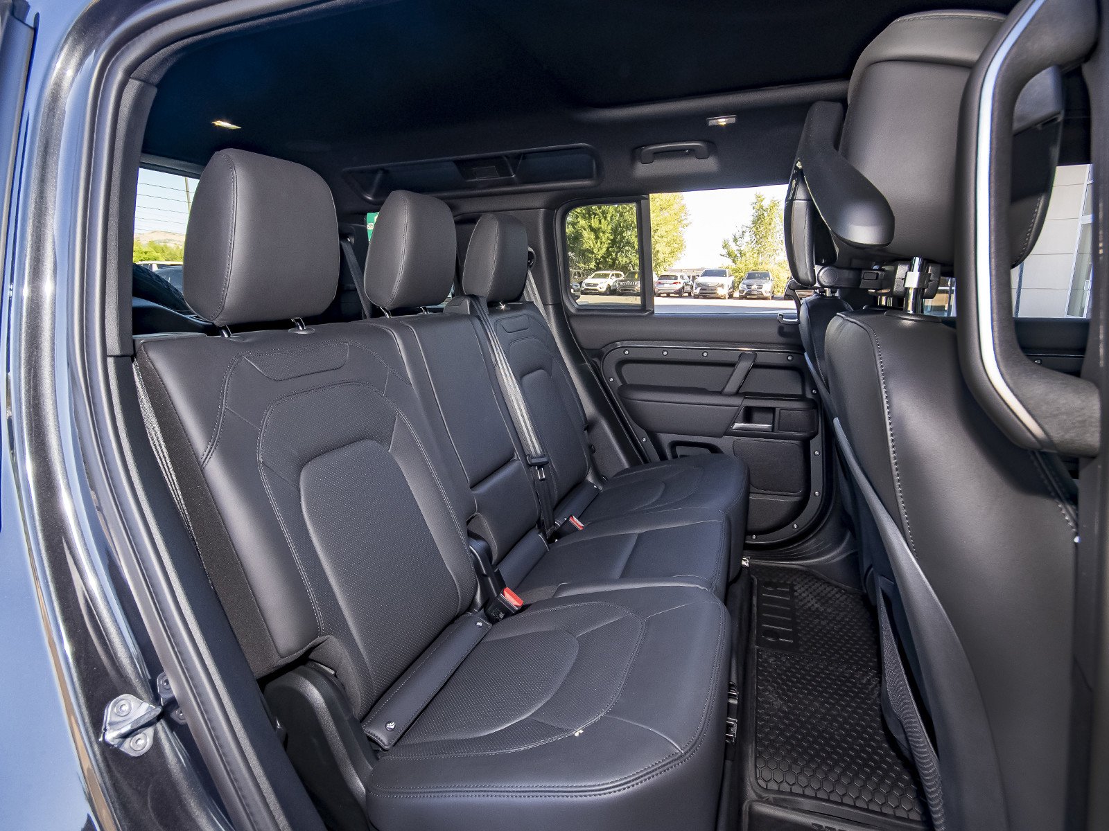New 2026 Carpathian Grey Land Rover X-Dynamic SE image 51
