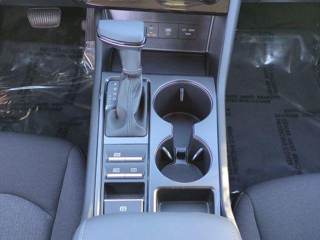 New 2026 White Hyundai SE image 18