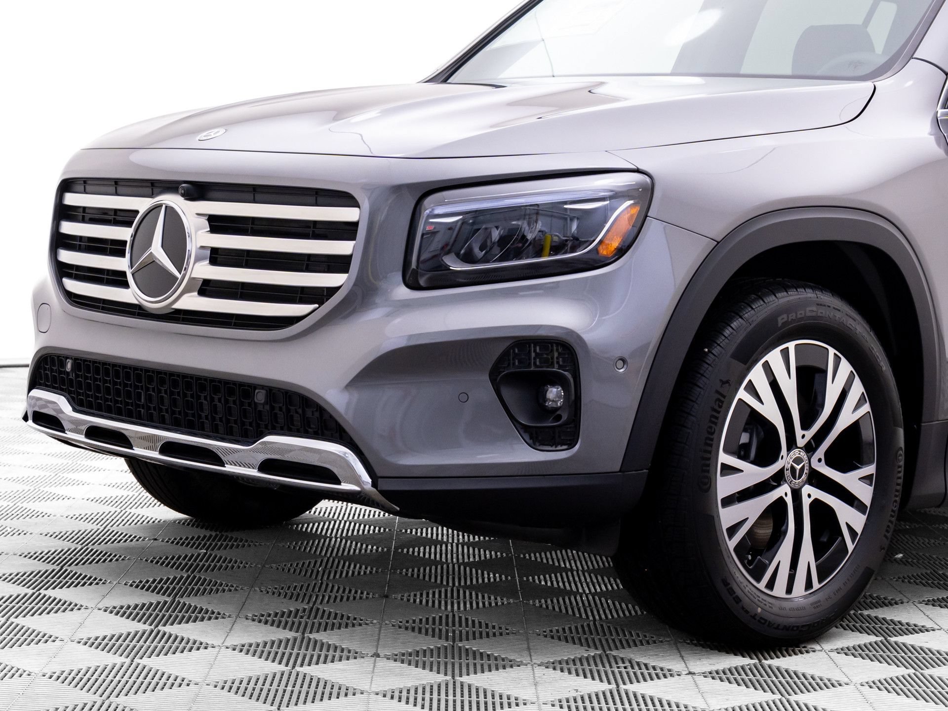 New 2026 Mountain Grey Metallic Mercedes-Benz GLB 250 image 81