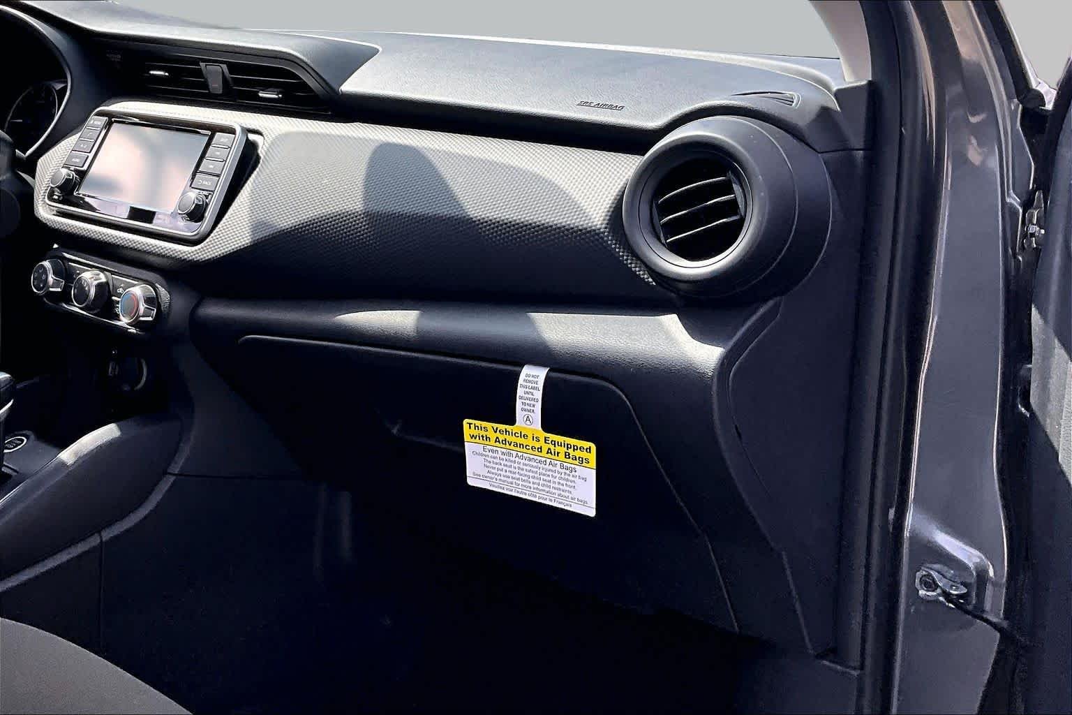 Certified Used 2025 Gun Metallic Nissan S image 18