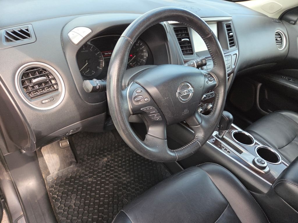 Used 2015 Gray Nissan SL image 19