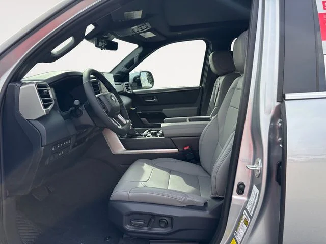 2026 Toyota Tundra Limited - Photo 9