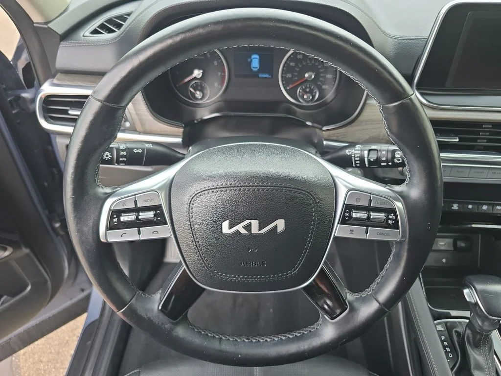 Used 2022 Silver Kia EX image 25