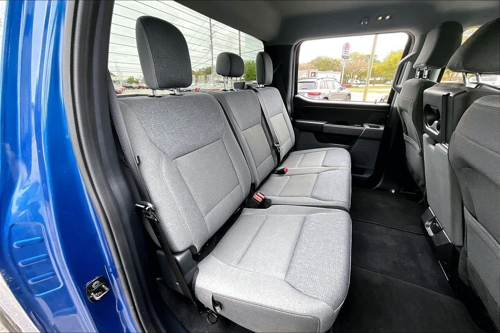 Used 2025 Blue Ford XLT image 21