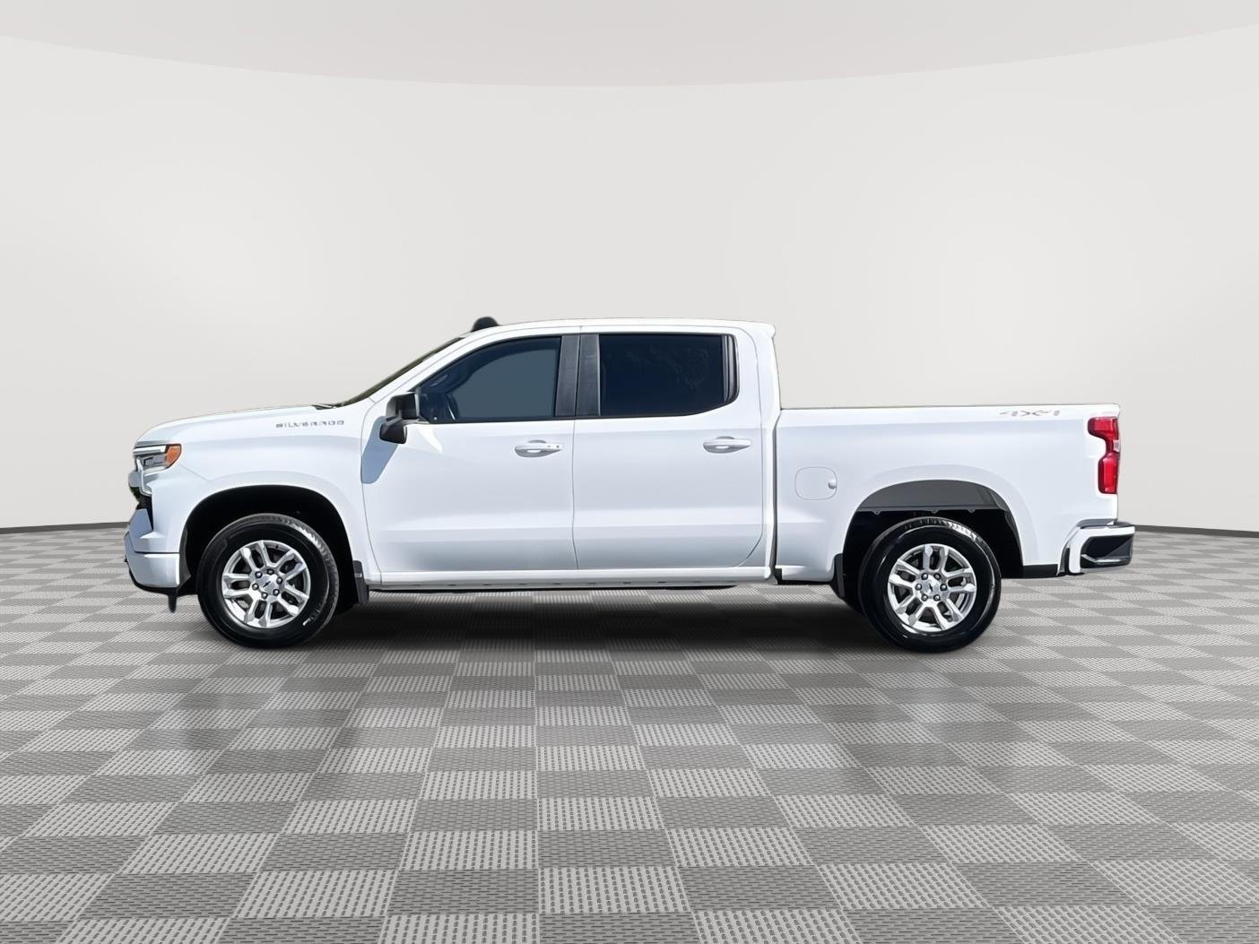 Used 2026 Summit White Chevrolet RST image 9