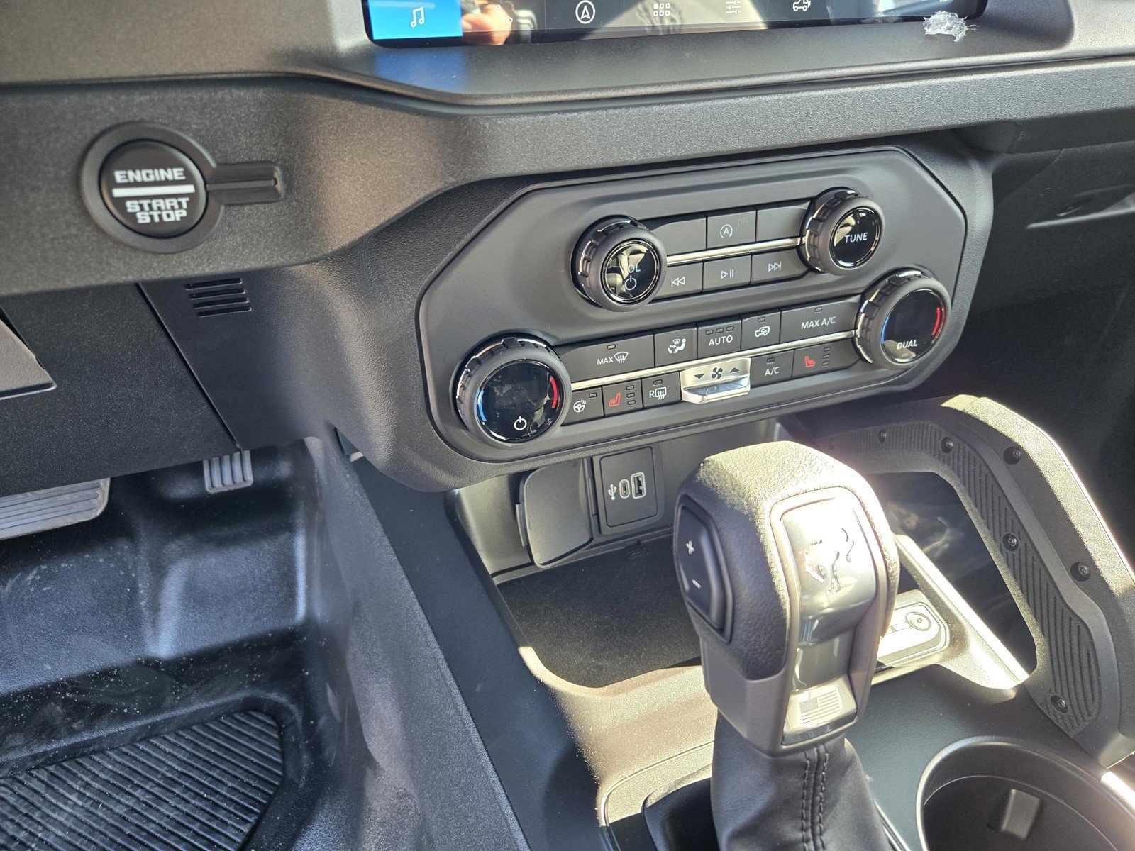 New 2026 Desert Sand Ford Badlands® image 12