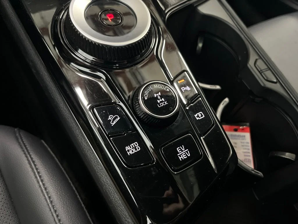 Used 2024 Blue Kia X-Line image 18