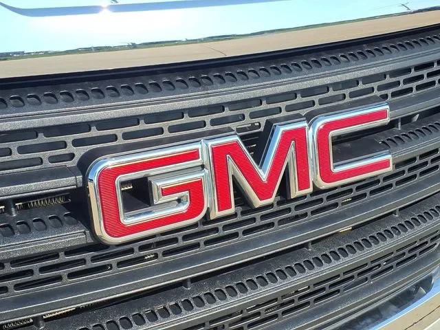 Used 2017 QUICKSILVER METALLIC GMC SLE image 22