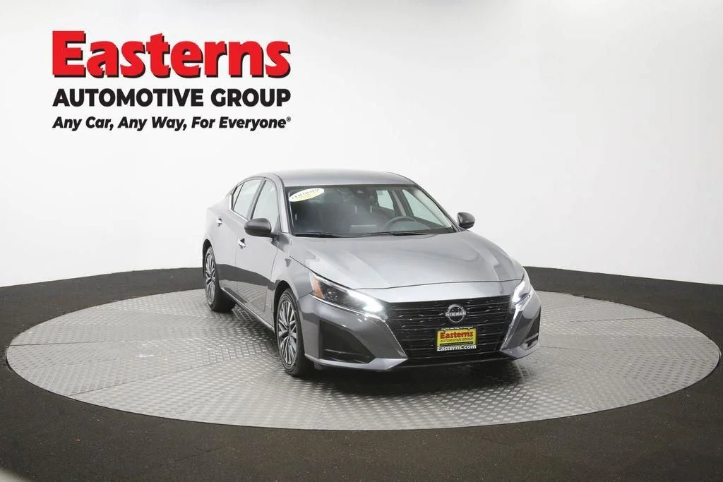 Used 2025 Gray Nissan 2.5 SV image 52