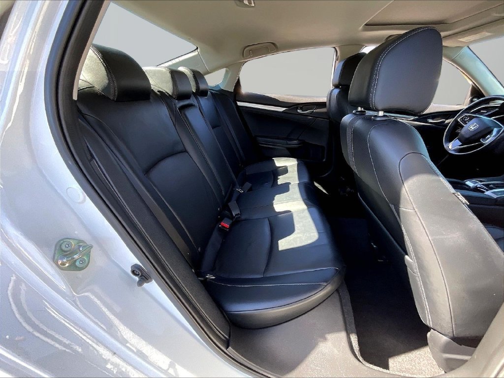 Used 2020 White Honda Touring image 25