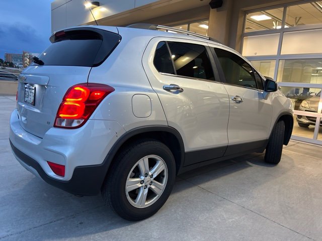 Used 2020 Silver Chevrolet LT image 3