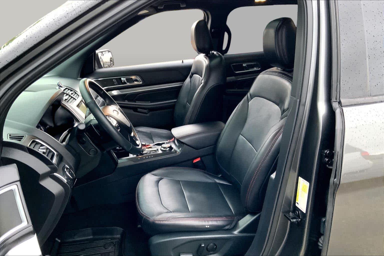 Used 2019 Magnetic Metallic Ford Sport image 8
