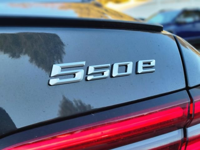 Used 2026 Gray BMW 550e xDrive image 11