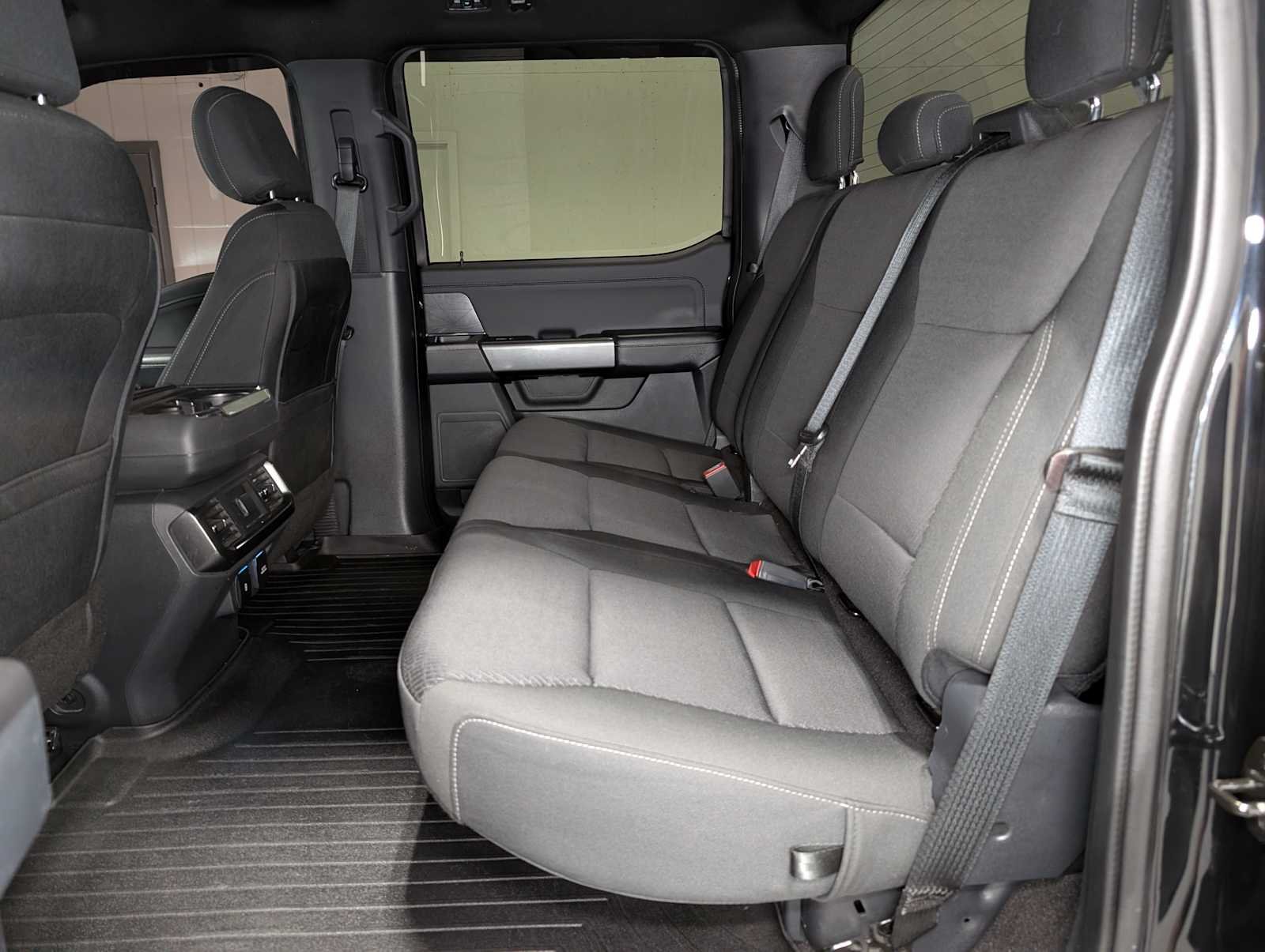 Used 2021 Agate Black Ford XLT image 24
