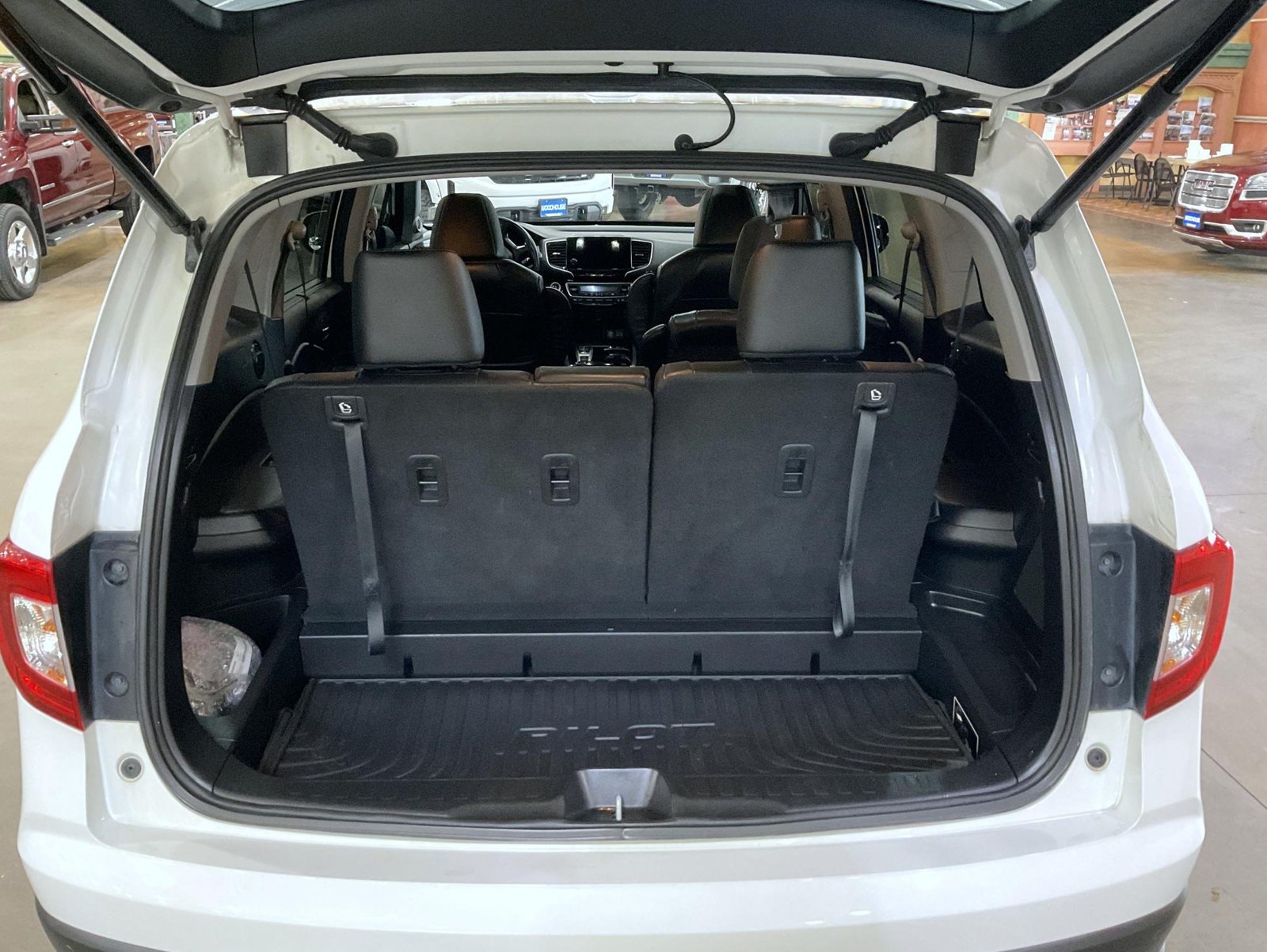 Used 2021 White Honda Elite image 23