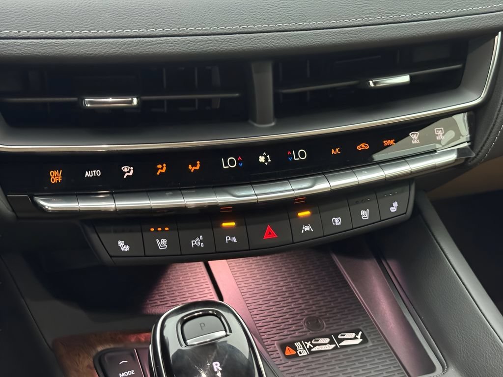 New 2026 Vibrant White Tricoat Cadillac Premium Luxury image 22