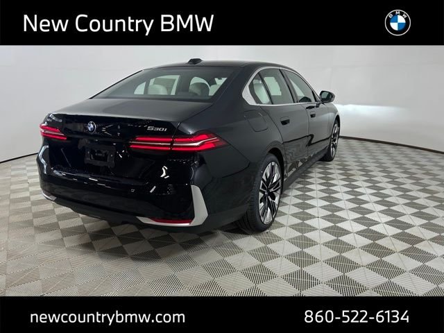 New 2027 Black Sapphire Metallic BMW 550e xDrive image 7