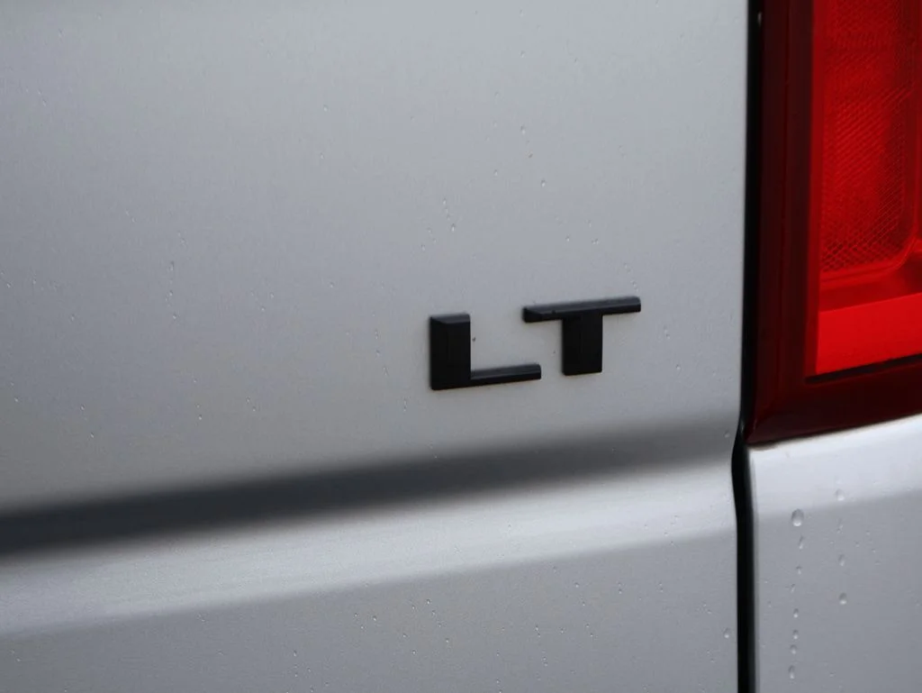 Used 2021 Silver Chevrolet LT Trail Boss image 9