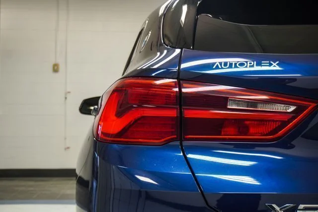 Used 2018 Blue BMW sDrive28i image 39
