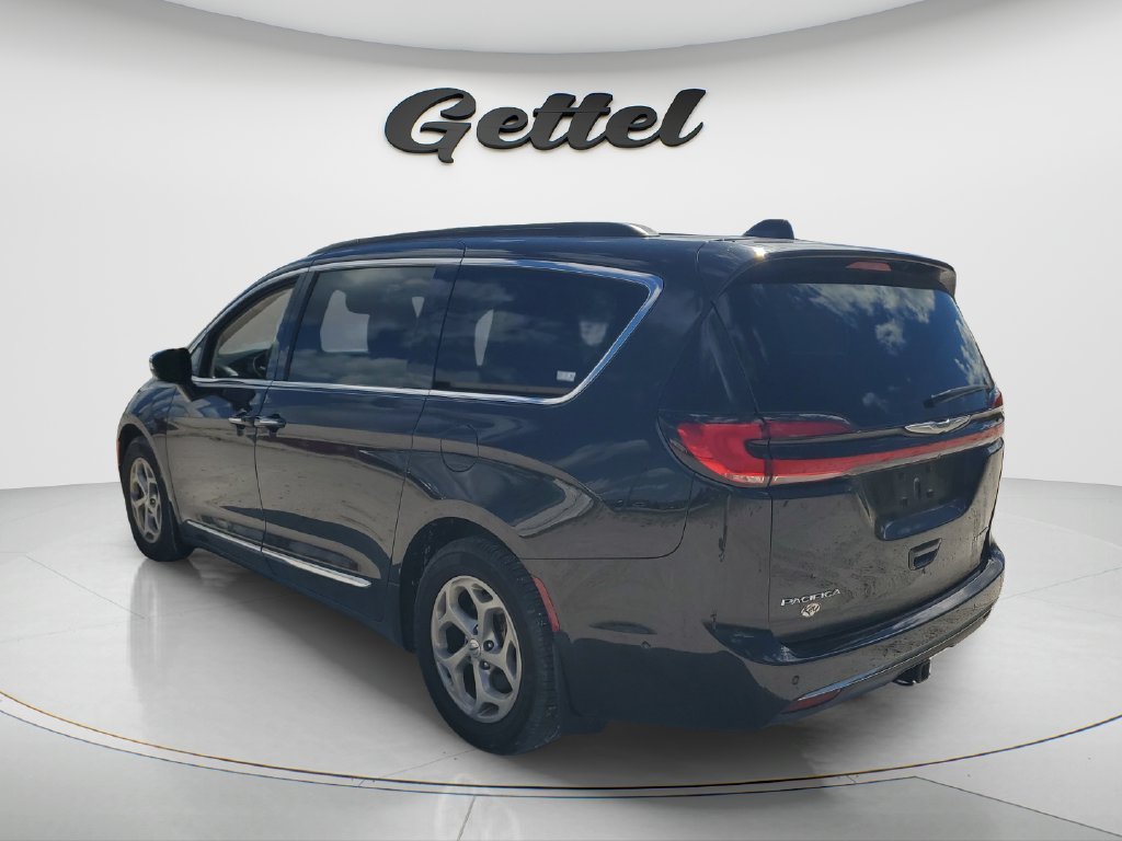 Used 2023 Black Chrysler Limited image 7