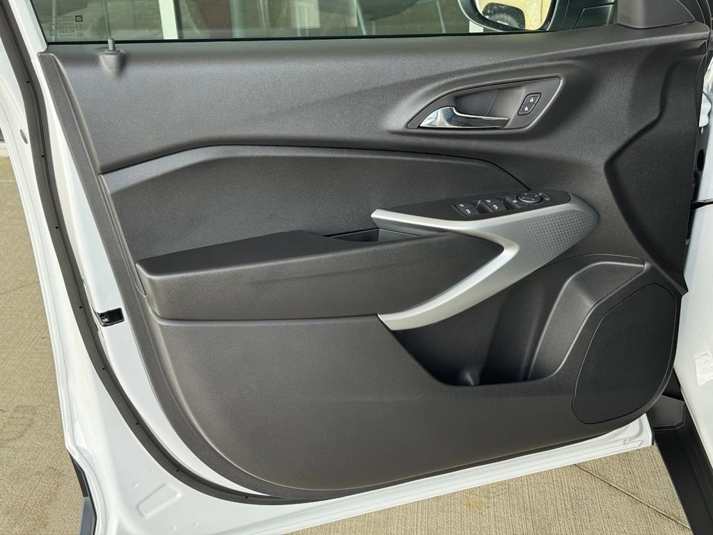 2026 Chevrolet Trax LS - Photo 20