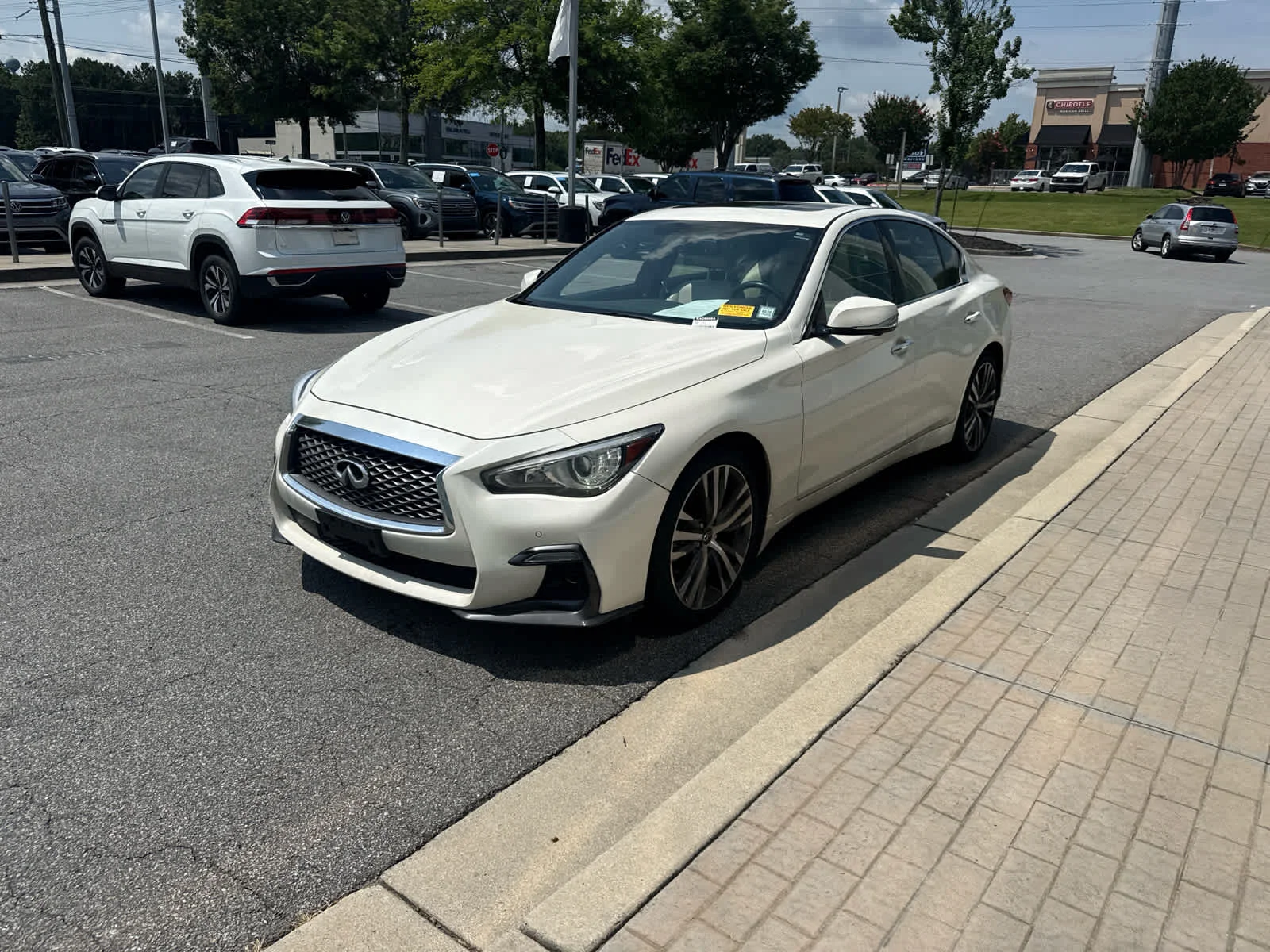 Used 2021 Majestic White INFINITI 3.0t SENSORY image 4