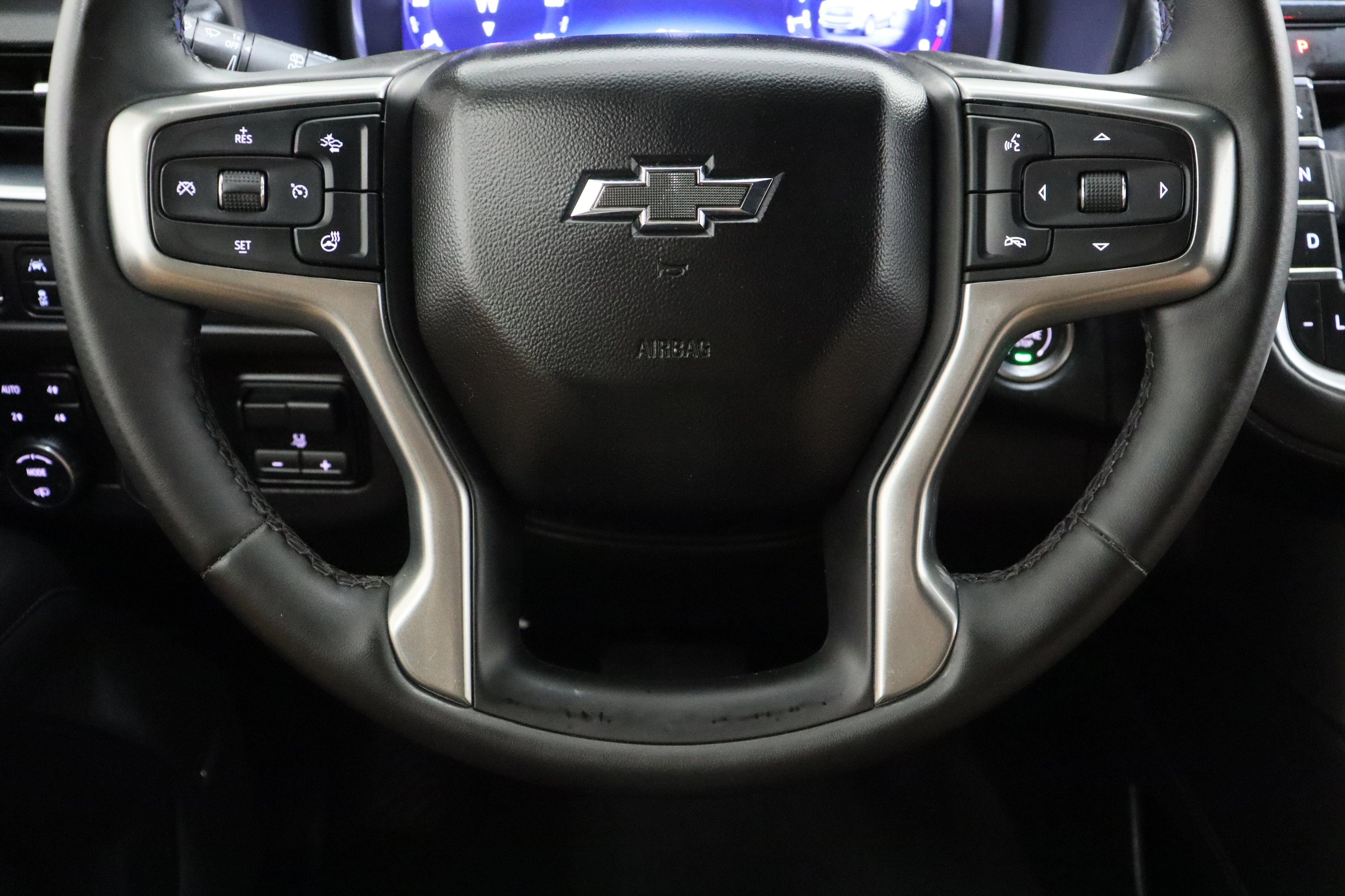 Used 2024 Black Chevrolet Z71 5.3L image 26