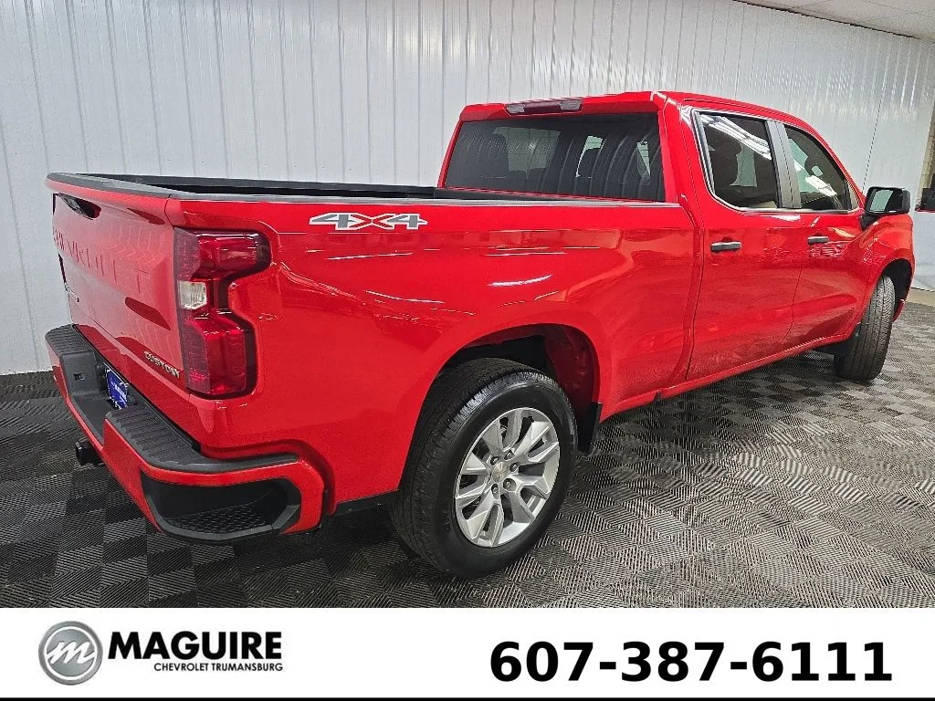 Used 2023 Red Chevrolet Custom image 10