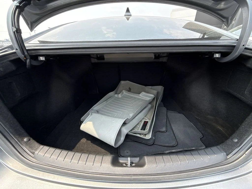Used 2017 Gray Hyundai SE image 25