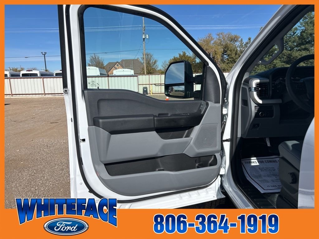 New 2026 Oxford White Ford XL image 13