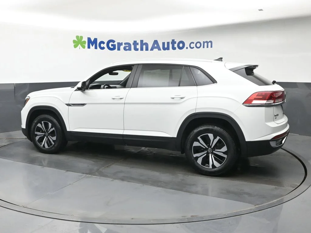 Used 2024 White Volkswagen 2.0T SE image 22