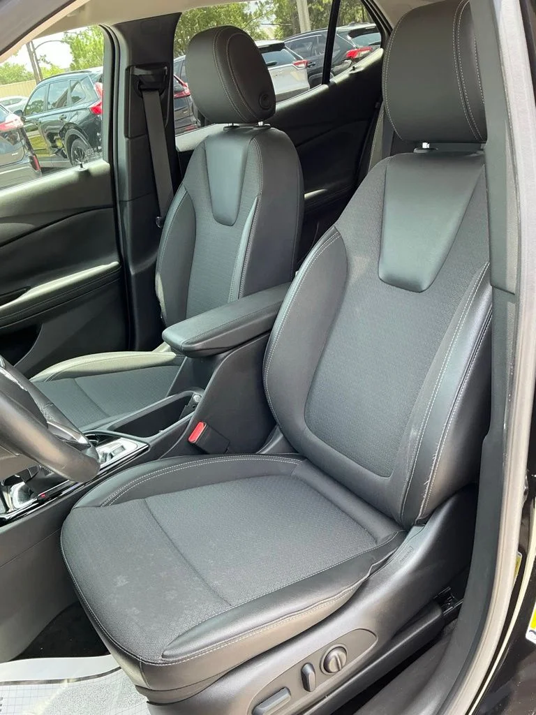 Used 2023 Black Buick Select image 32