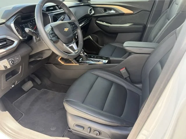 Used 2023 SUMMIT WHITE Chevrolet ACTIV image 15
