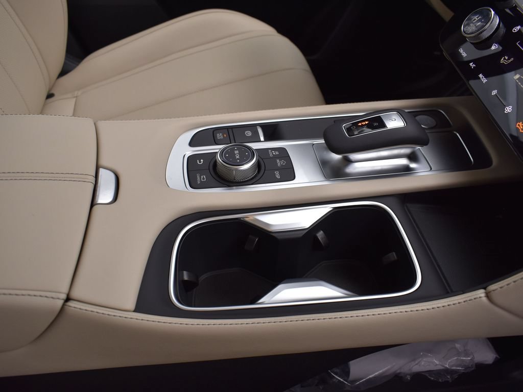 Certified Used 2025 Gray INFINITI PURE image 28