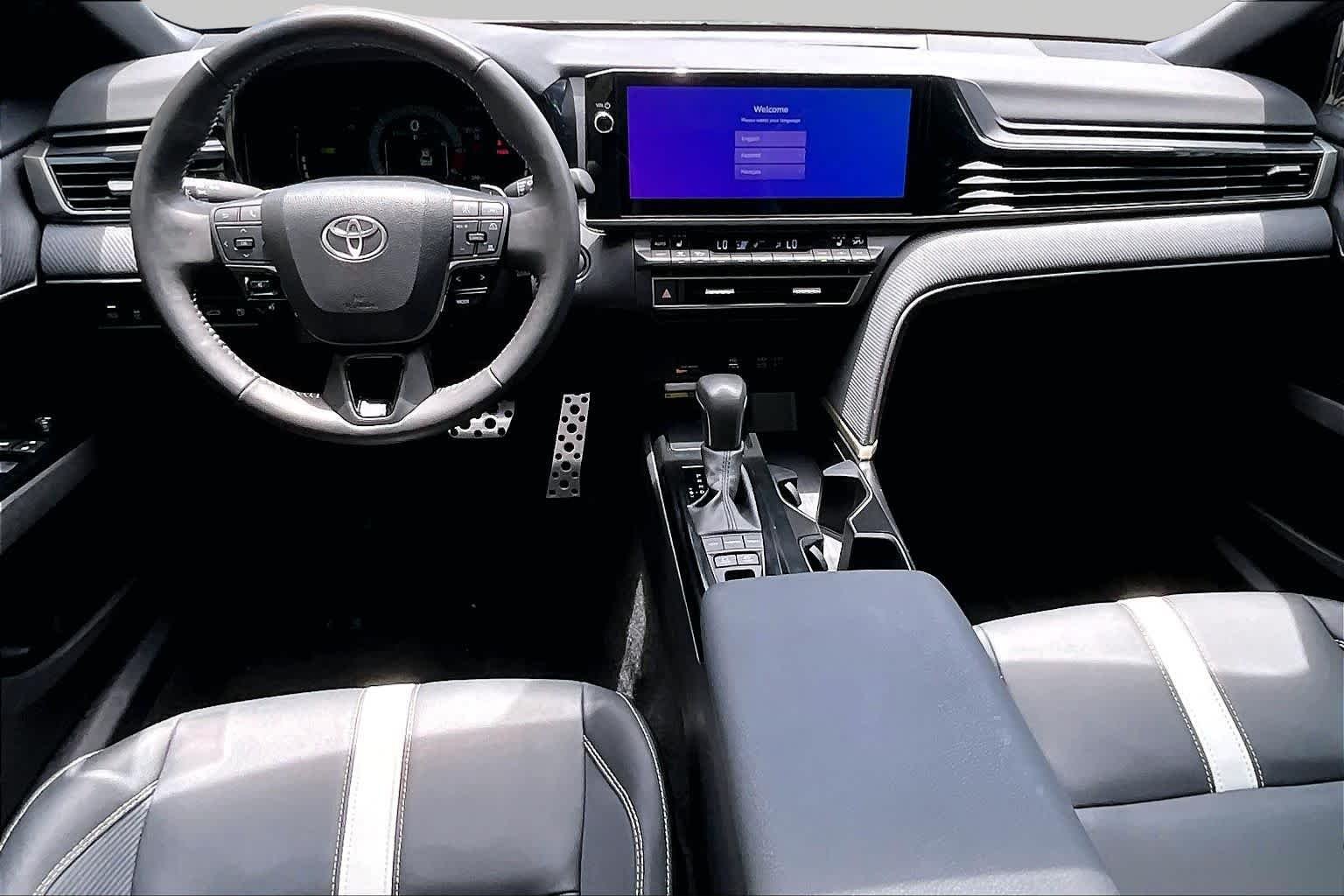 Used 2025 Ocean Gem Toyota SE image 16