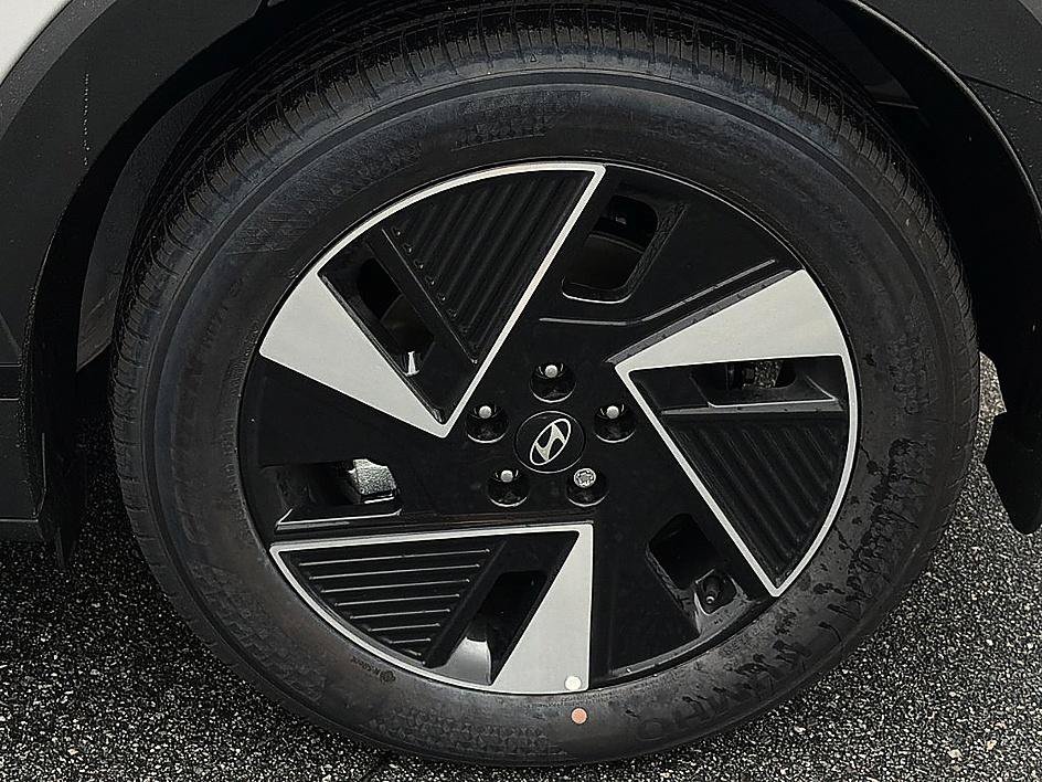 New 2026 Cyber Gray Hyundai SEL image 5