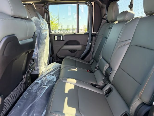 New 2026 Anvil Clear-Coat Exterior Paint Jeep Mojave X image 26