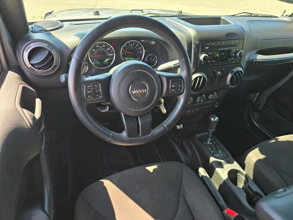 Used 2015 Silver Jeep Sport image 3