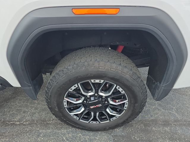 Used 2024 White GMC AT4 image 35