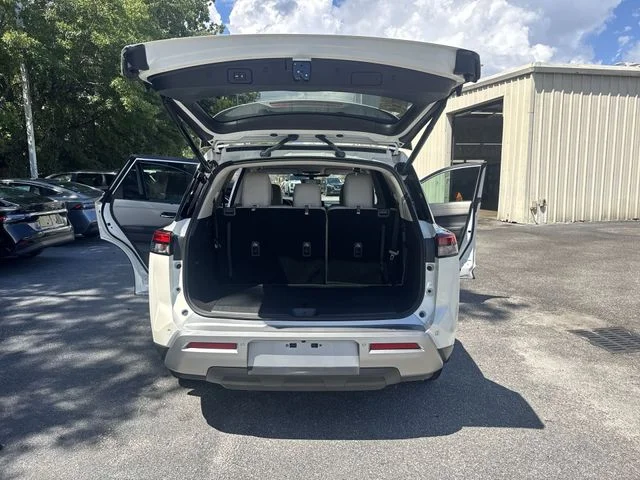 Used 2024 White Nissan SL image 13