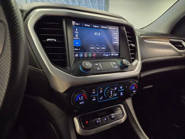 Used 2021 SATIN STEEL METALLIC GMC SLE image 24