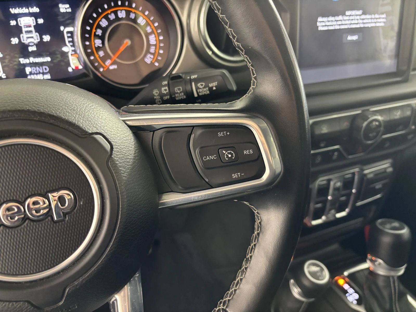 Used 2020 Billet Silver Metallic Jeep Sahara image 25