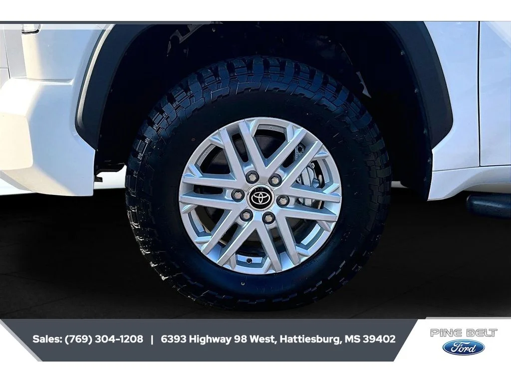 Used 2023 Ice Cap Toyota SR5 image 7