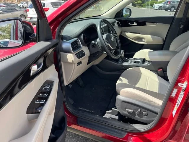 Certified Used 2020 Passion Red Kia S V6 image 16