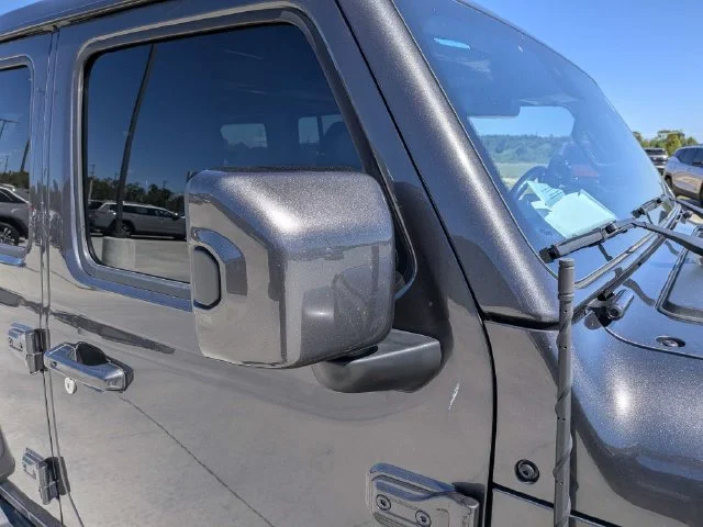 Used 2021 Silver Jeep Unlimited Sahara High Altitude image 14
